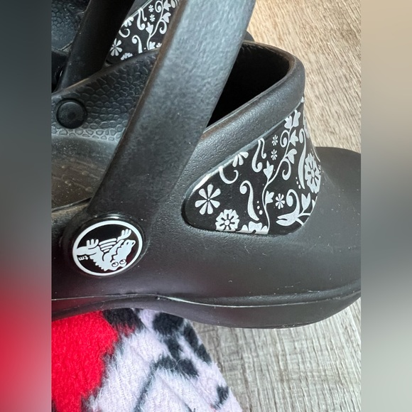 Crocs at Work Women's Mercy Work Clog Size W9 Embroidered Flowers - Picture 5 of 12